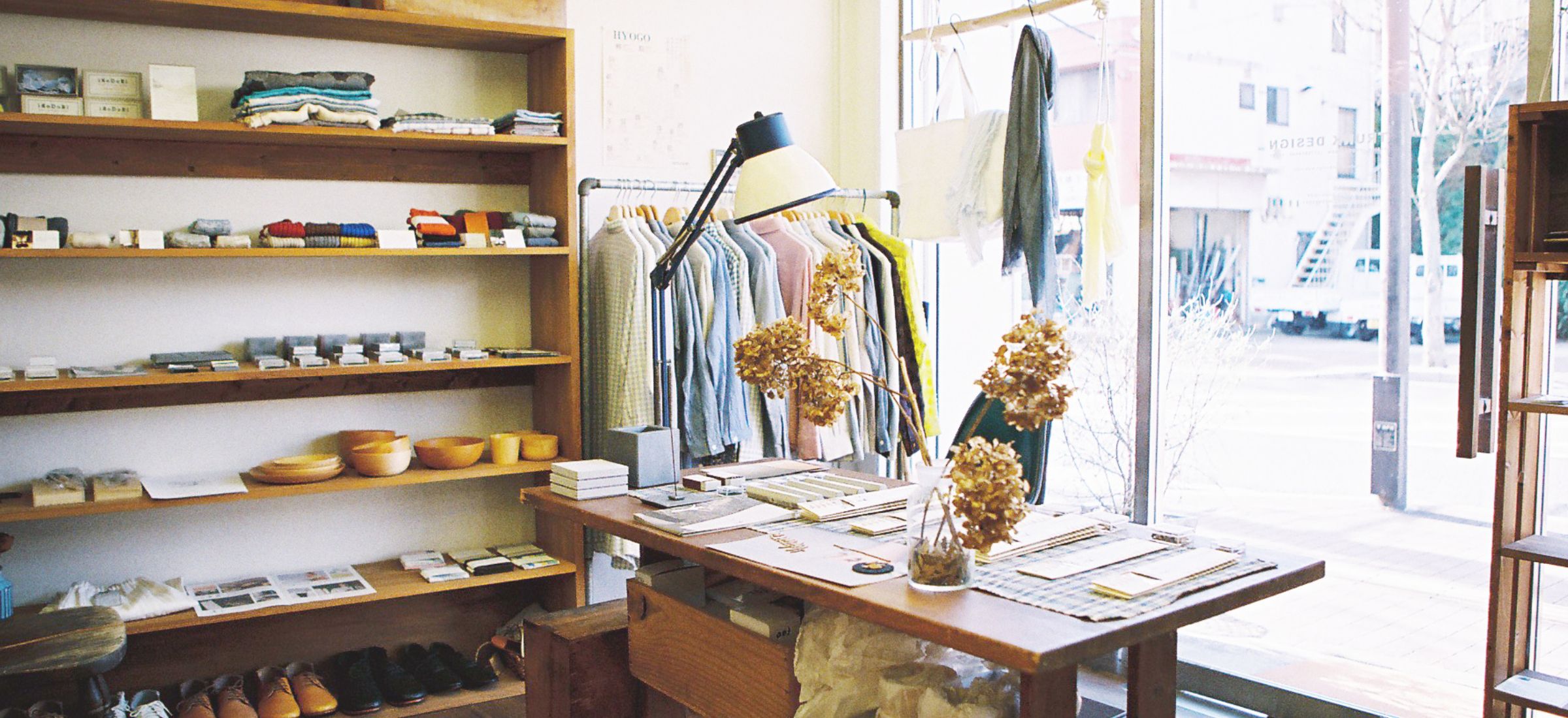 STORE ものづくりにふれる店